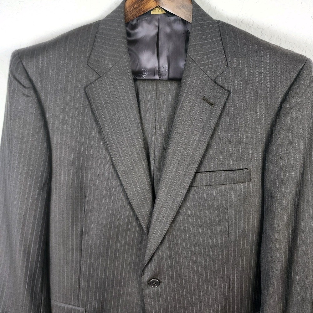 Jos A Bank Signature Gold Wool Business Suit Mens 44L x 39 Gray Pinstripe Career